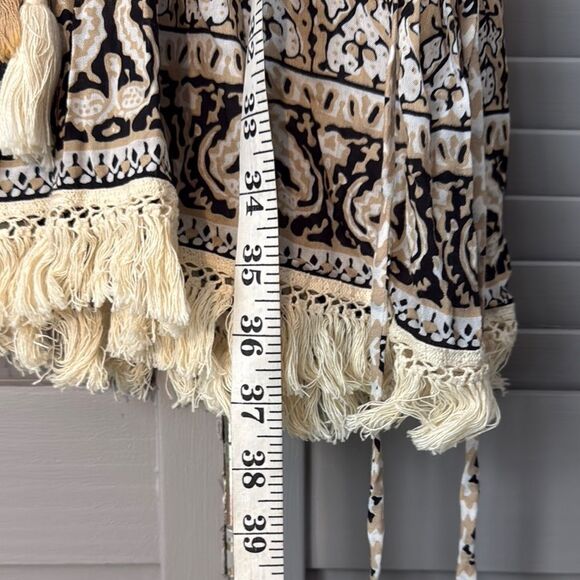 Cream Bell Sleeve V-Neck Tunic - Picture 4 of 13